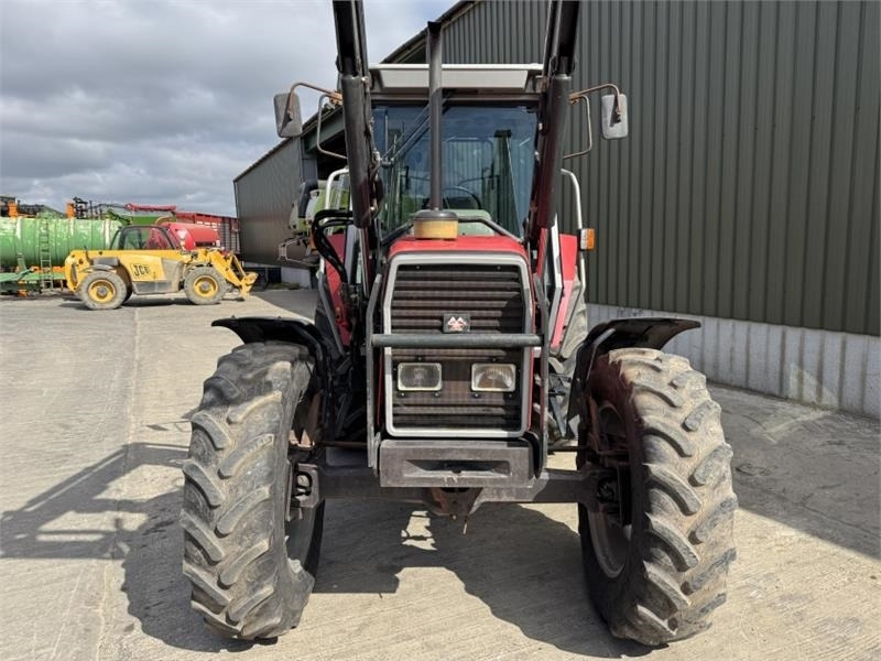 Massey Ferguson 3075 Dynashift *Low Hours* - Τρακτέρ: φωτογραφία 5 Massey Ferguson 3075 Dynashift *Low Hours* - Τρακτέρ: φωτογραφία 5