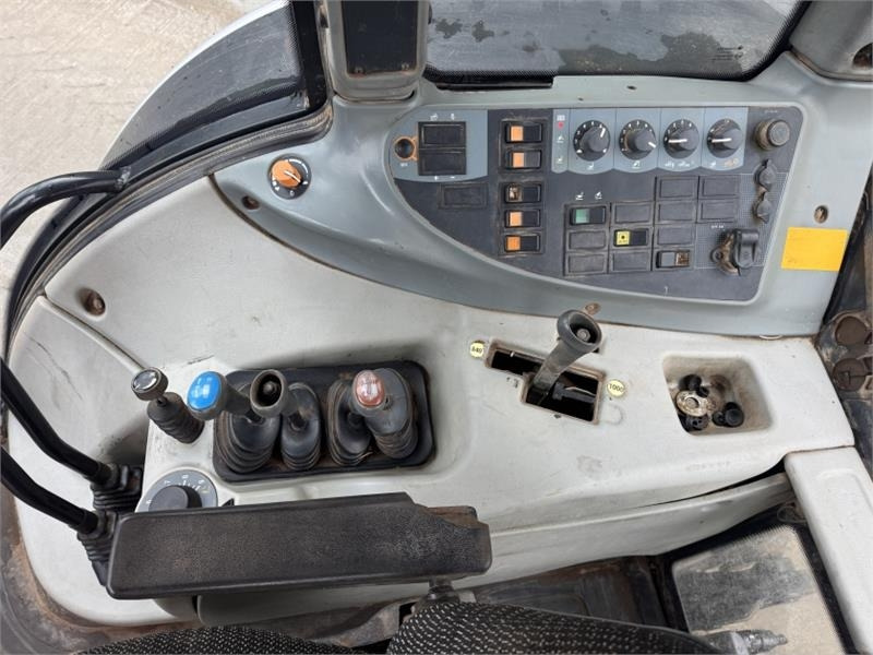 Τρακτέρ Valtra T121 Tractor: φωτογραφία 15