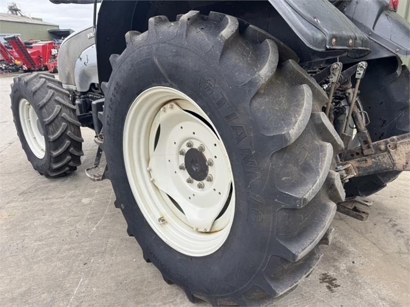 Τρακτέρ Valtra T121 Tractor: φωτογραφία 9