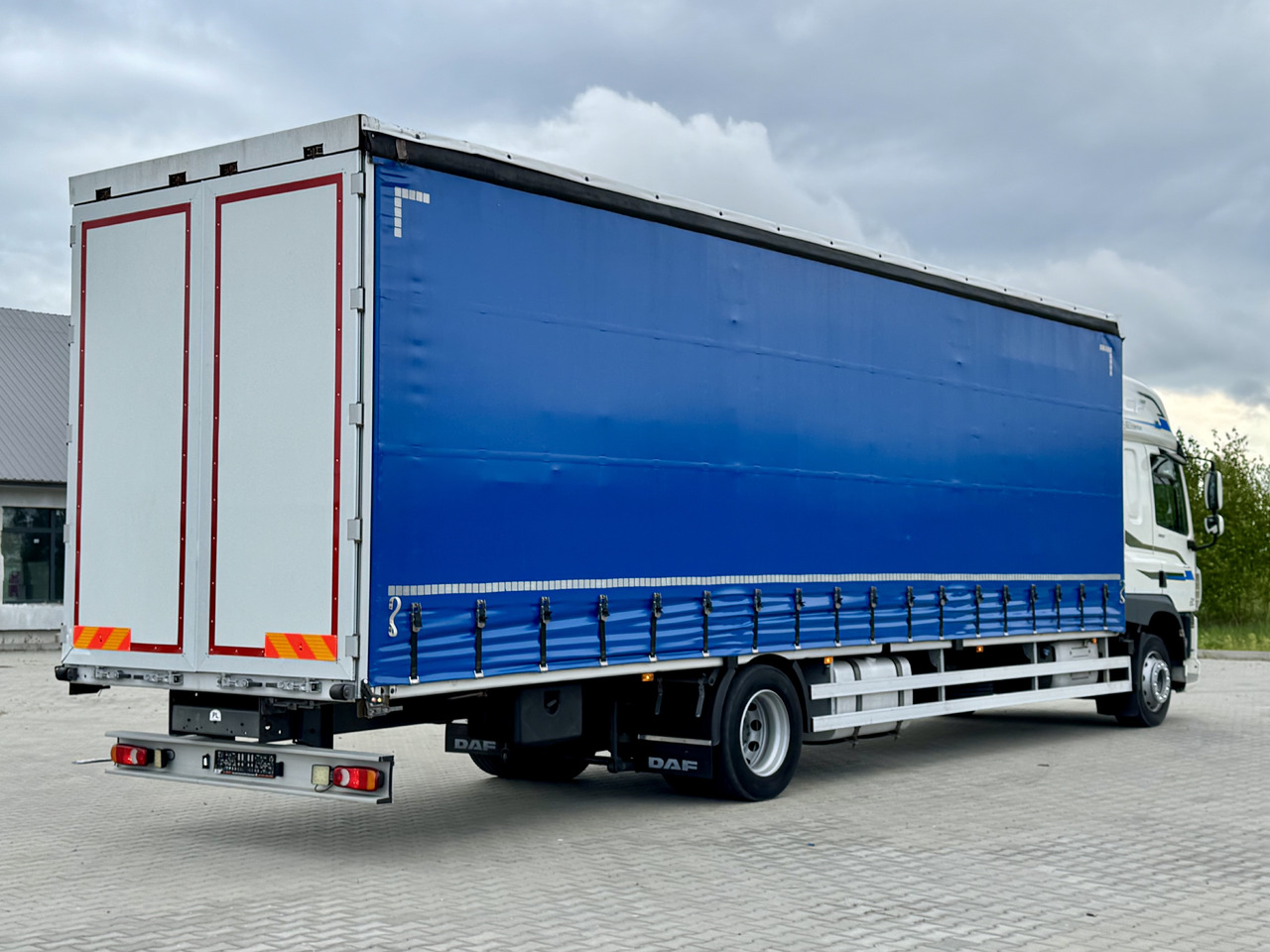 DAF CF 320 / FIRANKA / 24 EUROPALETY / SYPIALKA / AUTOMAT / KLIMA POSTOJOWA / 2017 ROK - Φορτηγό μουσαμάς: φωτογραφία 3 DAF CF 320 / FIRANKA / 24 EUROPALETY / SYPIALKA / AUTOMAT / KLIMA POSTOJOWA / 2017 ROK - Φορτηγό μουσαμάς: φωτογραφία 3