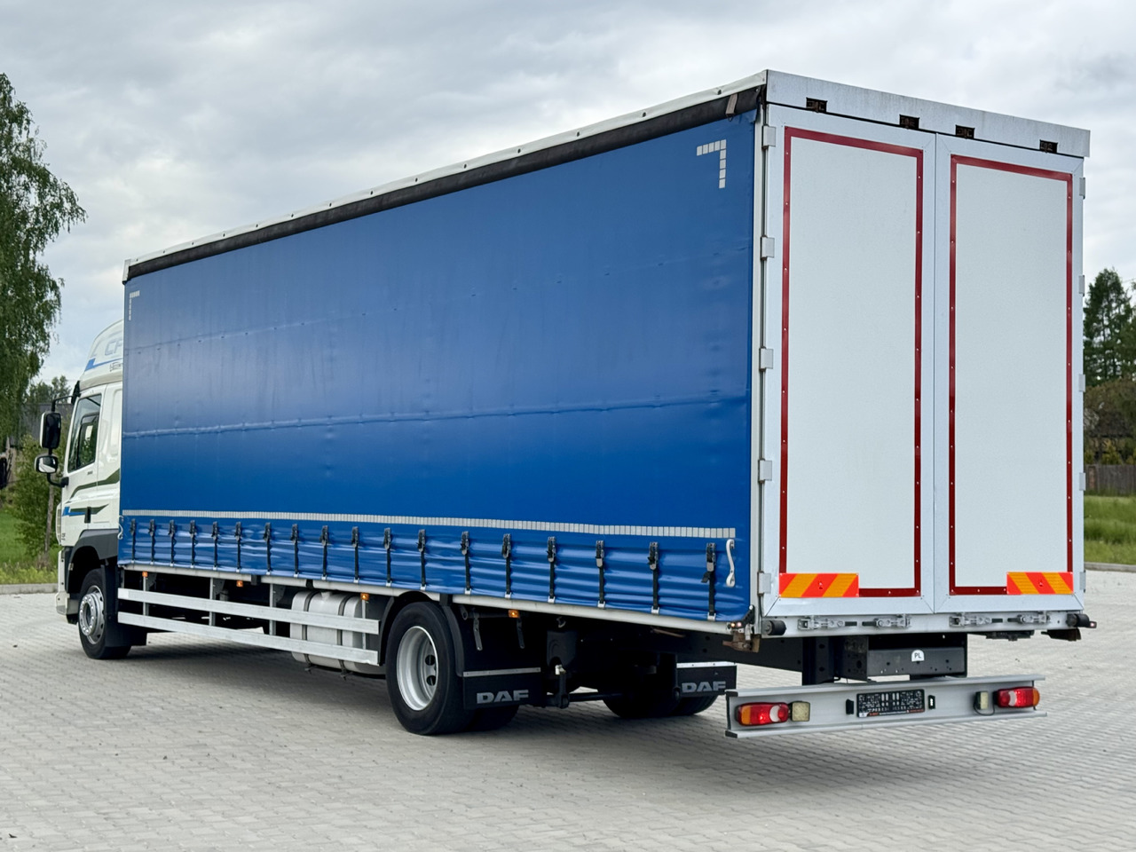 DAF CF 320 / FIRANKA / 24 EUROPALETY / SYPIALKA / AUTOMAT / KLIMA POSTOJOWA / 2017 ROK - Φορτηγό μουσαμάς: φωτογραφία 4 DAF CF 320 / FIRANKA / 24 EUROPALETY / SYPIALKA / AUTOMAT / KLIMA POSTOJOWA / 2017 ROK - Φορτηγό μουσαμάς: φωτογραφία 4