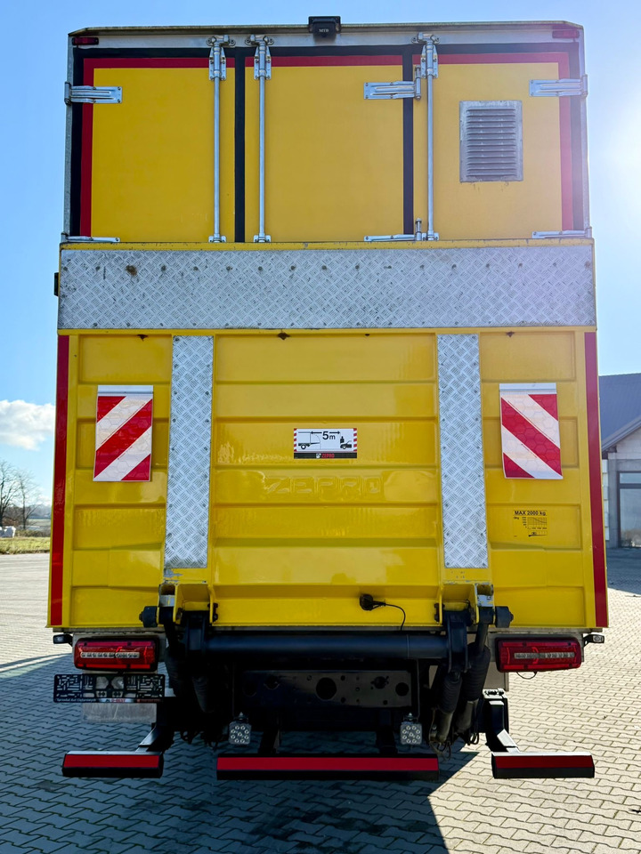 MAN 18.320 / IZOTERMA / GRZANA / WINDA / 20 EUROPALET / AUTOMAT / 170 TYŚ KM / 2021 R / SYPIALKA / CAŁY NA PODUSZKACH / SPROWADZONY / JAK NOWY - Φορτηγό ισοθερμικό: φωτογραφία 5 MAN 18.320 / IZOTERMA / GRZANA / WINDA / 20 EUROPALET / AUTOMAT / 170 TYŚ KM / 2021 R / SYPIALKA / CAŁY NA PODUSZKACH / SPROWADZONY / JAK NOWY - Φορτηγό ισοθερμικό: φωτογραφία 5