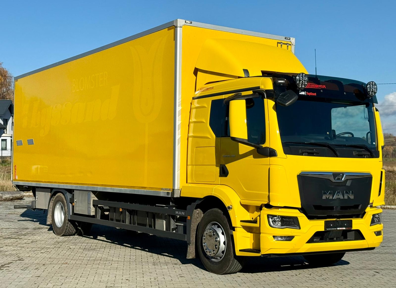 MAN 18.320 / IZOTERMA / GRZANA / WINDA / 20 EUROPALET / AUTOMAT / 170 TYŚ KM / 2021 R / SYPIALKA / CAŁY NA PODUSZKACH / SPROWADZONY / JAK NOWY - Φορτηγό ισοθερμικό: φωτογραφία 1 MAN 18.320 / IZOTERMA / GRZANA / WINDA / 20 EUROPALET / AUTOMAT / 170 TYŚ KM / 2021 R / SYPIALKA / CAŁY NA PODUSZKACH / SPROWADZONY / JAK NOWY - Φορτηγό ισοθερμικό: φωτογραφία 1