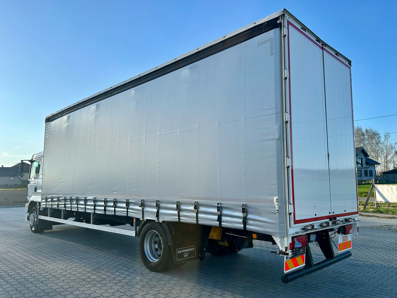 MAN TGM 18.290 / FIRANKA / WINDA / 22 EUROPALETY / AUTOMAT / SYPIALKA / 9 059 KG ŁADOWNOŚCI / NISKI PRZEBIEG / ZSUWANY DACH / EURO 6 - Φορτηγό μουσαμάς: φωτογραφία 3 MAN TGM 18.290 / FIRANKA / WINDA / 22 EUROPALETY / AUTOMAT / SYPIALKA / 9 059 KG ŁADOWNOŚCI / NISKI PRZEBIEG / ZSUWANY DACH / EURO 6 - Φορτηγό μουσαμάς: φωτογραφία 3