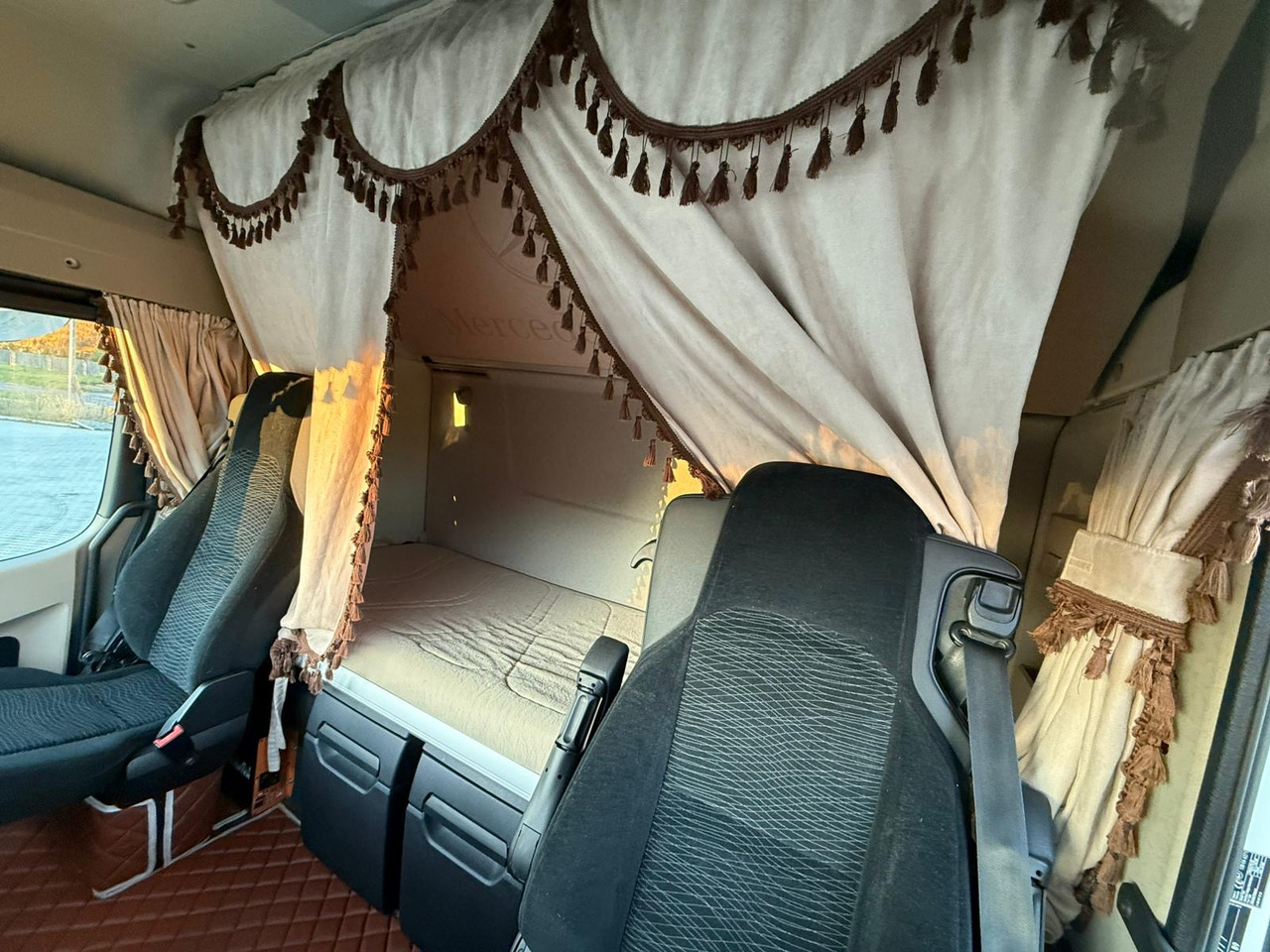 Φορτηγό ψυγείο MERCEDES-BENZ ACTROS 1840 / CHŁODNIA / WINDA / 15 EUROPALET / 6.10 M DŁUGOŚCI / DUŻA KABINA / AUTOMAT / SPROWADZONY / SERWISOWANY / EURO 6: φωτογραφία 18