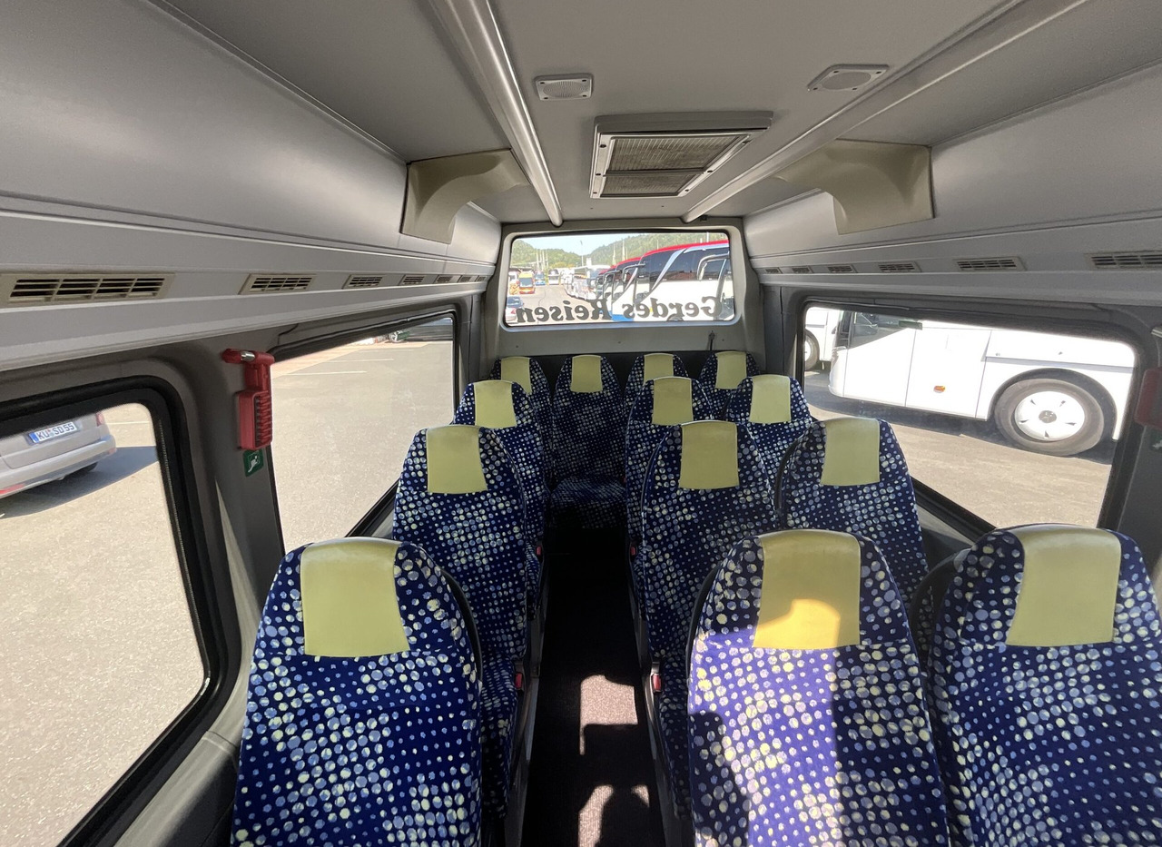 Μικρό λεωφορείο, Επιβατικό βαν Mercedes-Benz 519 CDI Sprinter: φωτογραφία 11