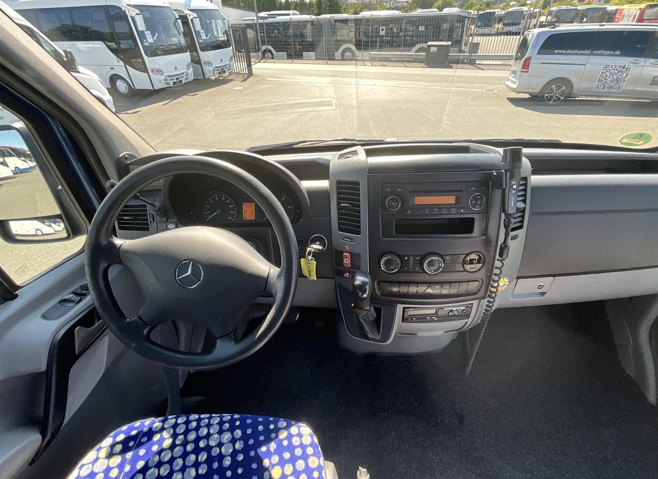 Μικρό λεωφορείο, Επιβατικό βαν Mercedes-Benz 519 CDI Sprinter: φωτογραφία 18