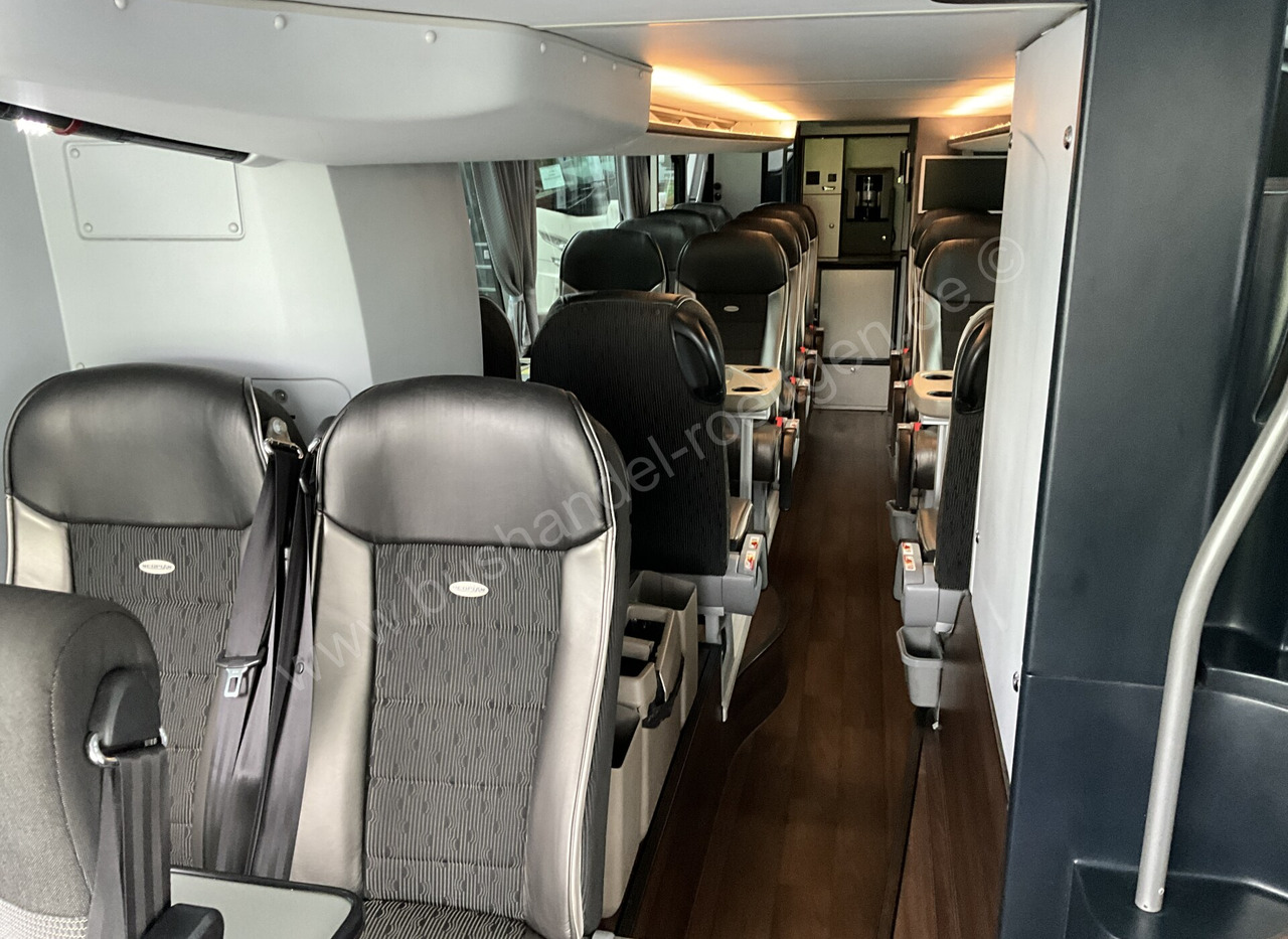 Διώροφο λεωφορείο Neoplan Skyliner L: φωτογραφία 10 Διώροφο λεωφορείο Neoplan Skyliner L: φωτογραφία 10