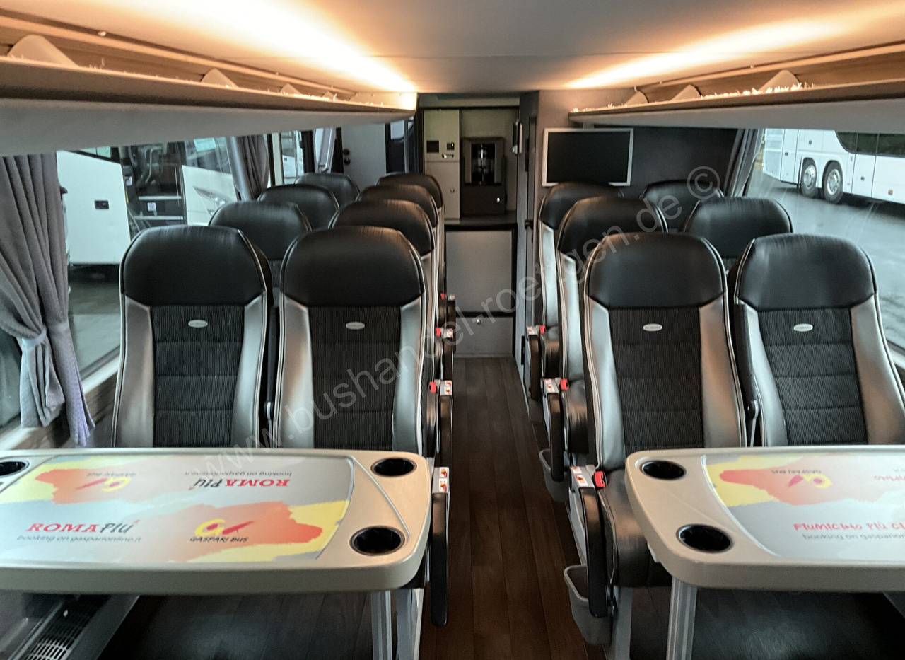 Διώροφο λεωφορείο Neoplan Skyliner L: φωτογραφία 11 Διώροφο λεωφορείο Neoplan Skyliner L: φωτογραφία 11