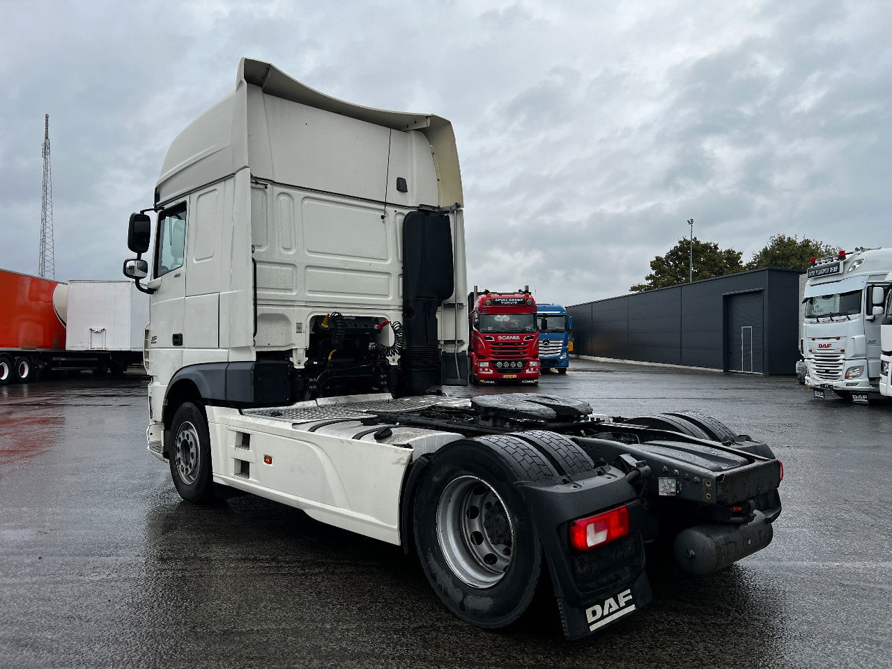 DAF XF 460 SSC, Retarder, Full spoiler - Τράκτορας: φωτογραφία 4 DAF XF 460 SSC, Retarder, Full spoiler - Τράκτορας: φωτογραφία 4