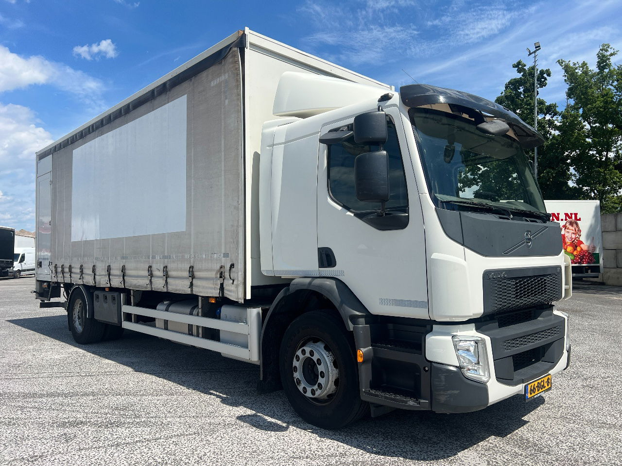 Volvo FE 250 Euro 6, 19T - Φορτηγό μουσαμάς: φωτογραφία 2 Volvo FE 250 Euro 6, 19T - Φορτηγό μουσαμάς: φωτογραφία 2