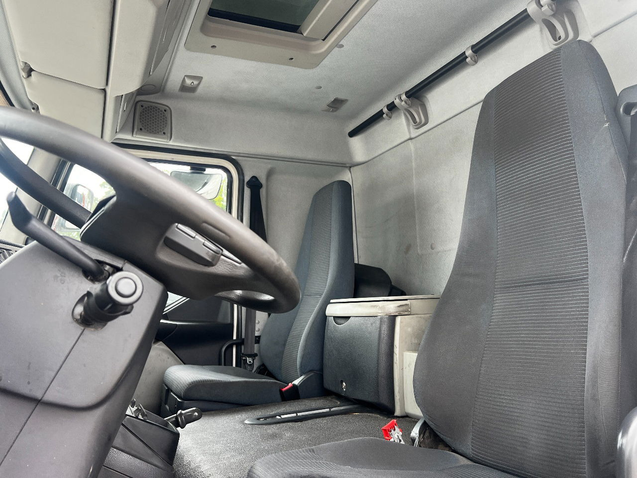 Φορτηγό κόφα Volvo FL 12.240 Euro 5, NL truck: φωτογραφία 12 Φορτηγό κόφα Volvo FL 12.240 Euro 5, NL truck: φωτογραφία 12