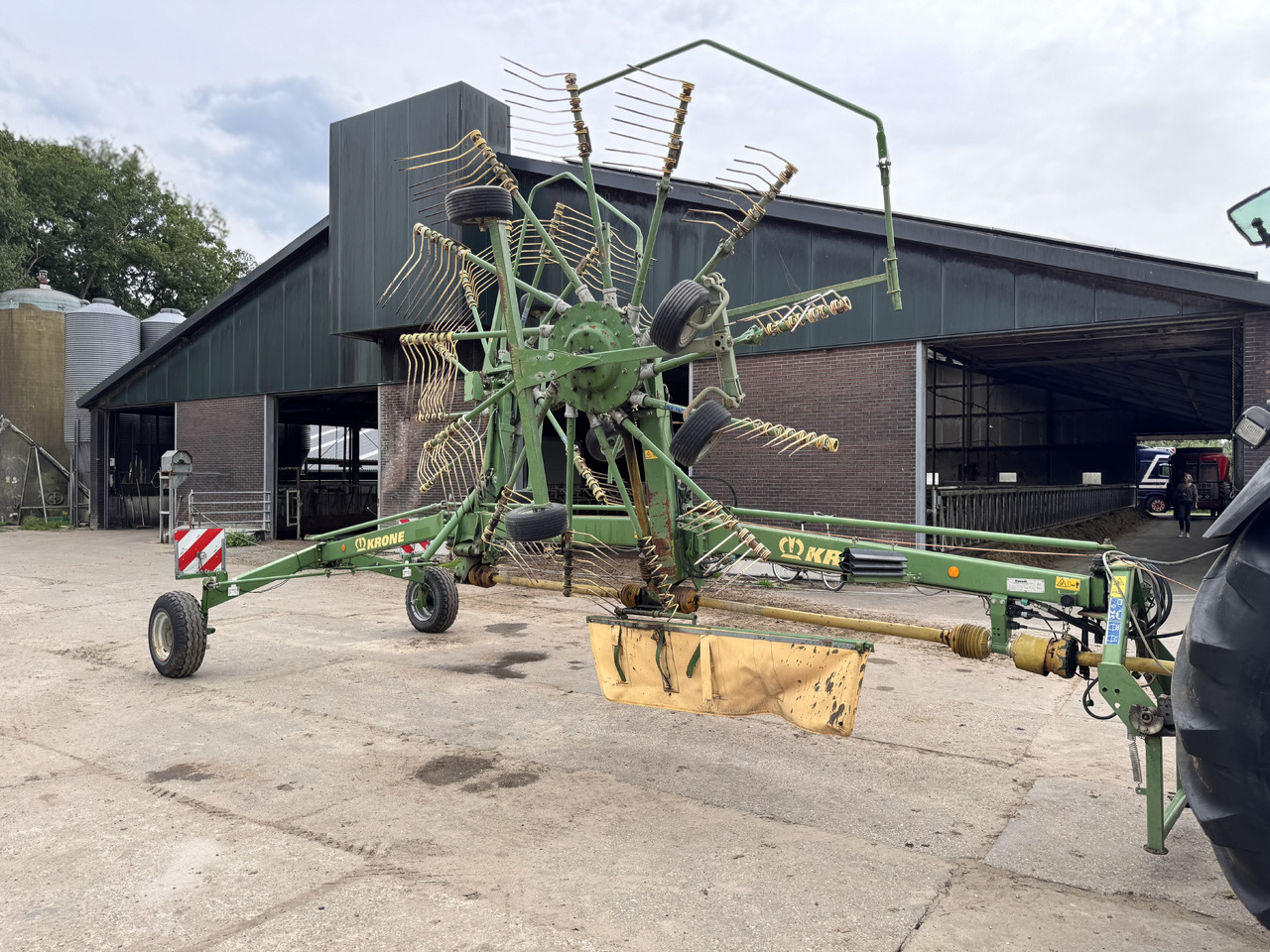KRONE Swadro 810 - Χορτοσυλλέκτης: φωτογραφία 4 KRONE Swadro 810 - Χορτοσυλλέκτης: φωτογραφία 4