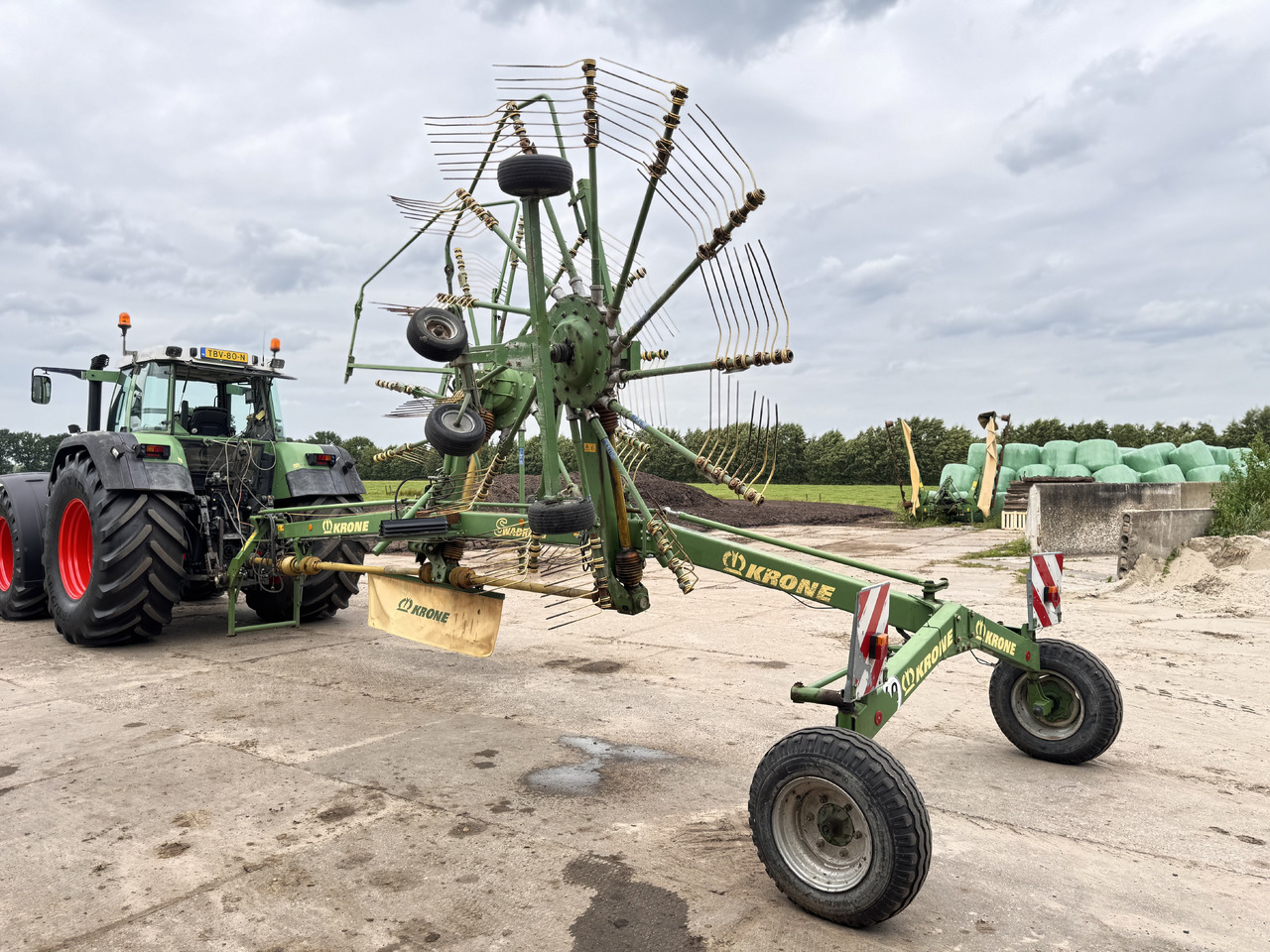 KRONE Swadro 810 - Χορτοσυλλέκτης: φωτογραφία 2 KRONE Swadro 810 - Χορτοσυλλέκτης: φωτογραφία 2