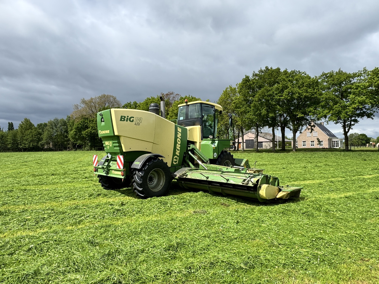 Krone Big M 420 CV - Χορτοκοπτικό: φωτογραφία 3 Krone Big M 420 CV - Χορτοκοπτικό: φωτογραφία 3