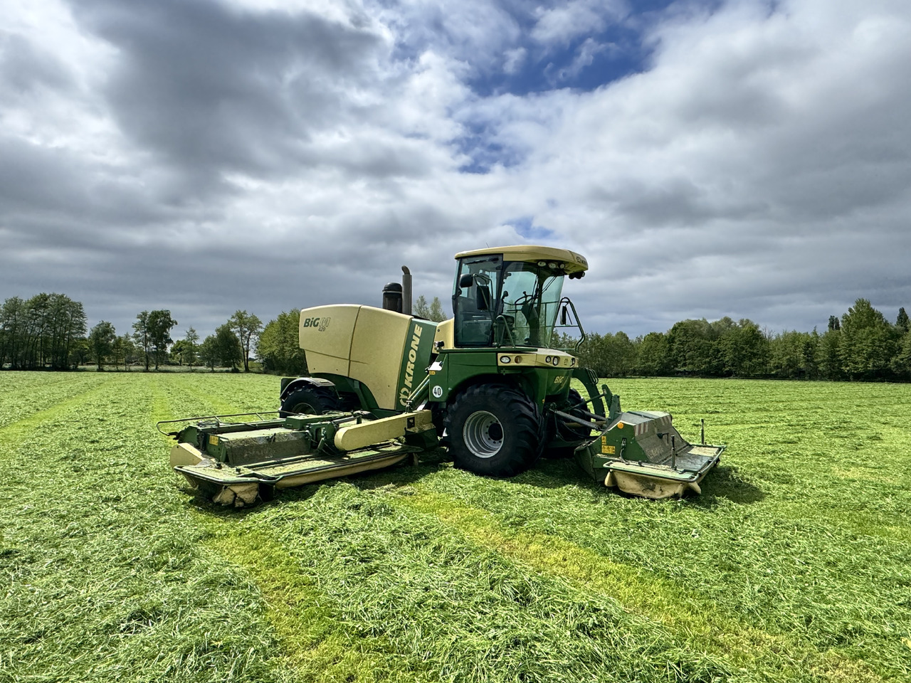 Krone Big M 420 CV - Χορτοκοπτικό: φωτογραφία 4 Krone Big M 420 CV - Χορτοκοπτικό: φωτογραφία 4