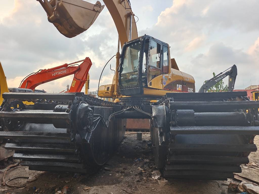 Πλωτός εκσκαφέας CAT 320 C: φωτογραφία 6