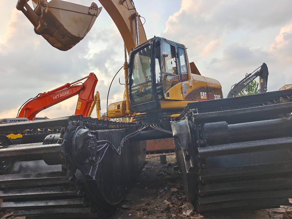 Πλωτός εκσκαφέας CAT 320 C: φωτογραφία 9