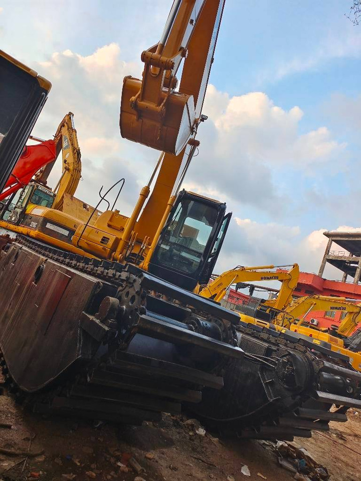 CAT 320 C - Πλωτός εκσκαφέας: φωτογραφία 1 CAT 320 C - Πλωτός εκσκαφέας: φωτογραφία 1