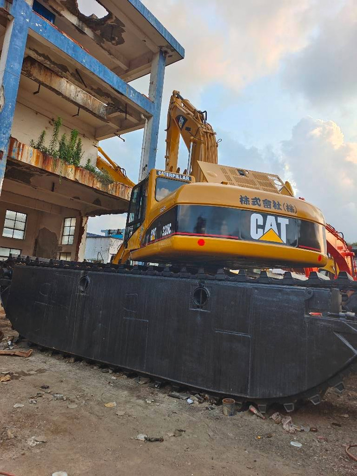 CAT 320 C - Πλωτός εκσκαφέας: φωτογραφία 4 CAT 320 C - Πλωτός εκσκαφέας: φωτογραφία 4