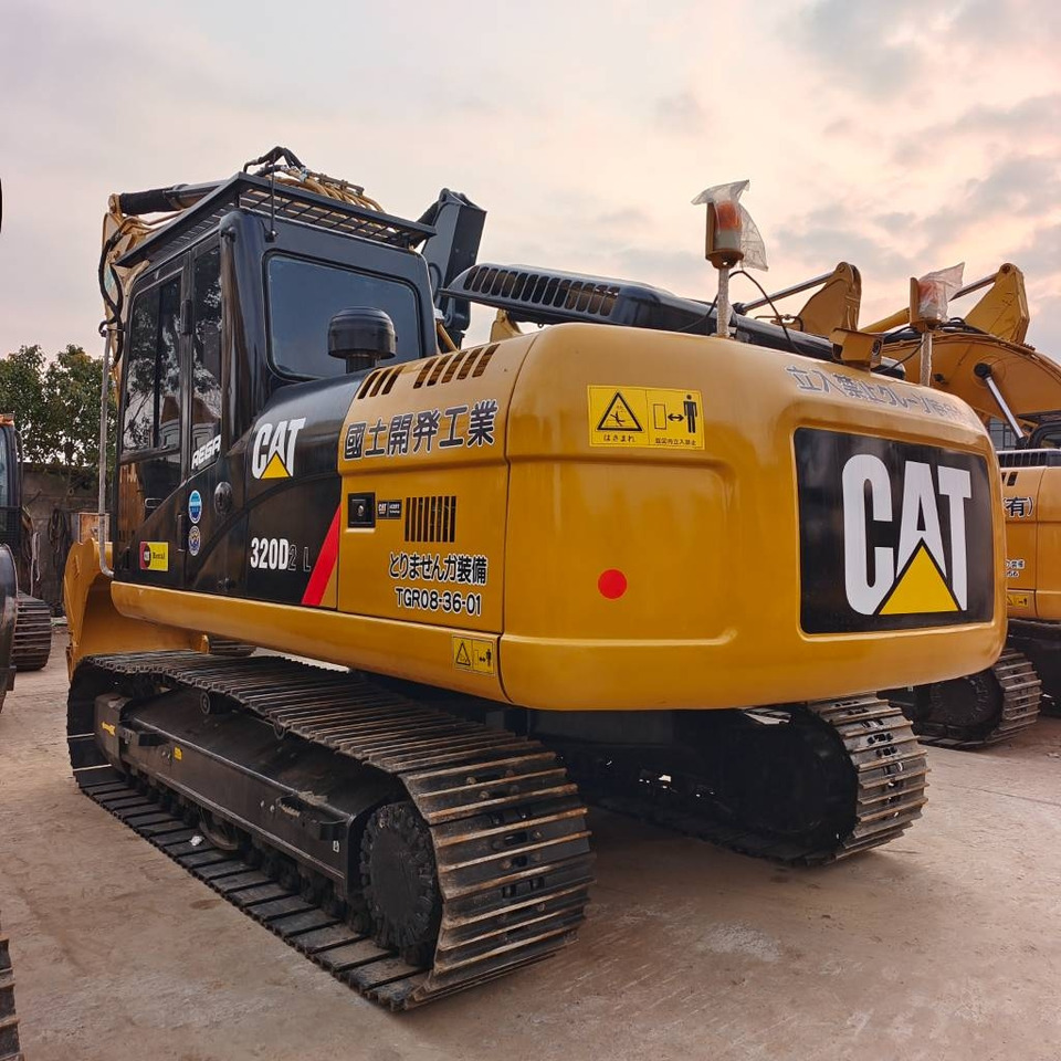 CAT 320 D - Ερπυστριοφόρος εκσκαφέας: φωτογραφία 1 CAT 320 D - Ερπυστριοφόρος εκσκαφέας: φωτογραφία 1