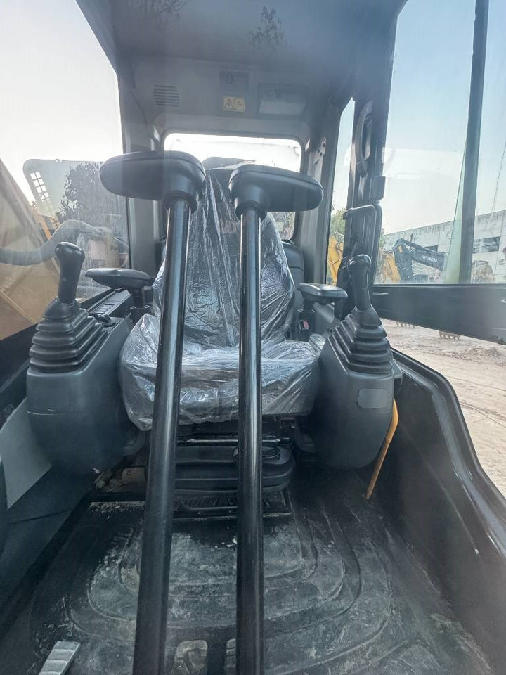 CAT 320D2L - Ερπυστριοφόρος εκσκαφέας: φωτογραφία 5 CAT 320D2L - Ερπυστριοφόρος εκσκαφέας: φωτογραφία 5