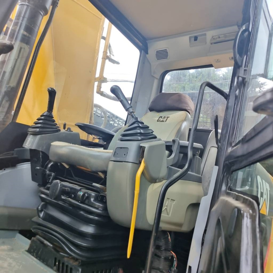 CAT 320D2 - Ερπυστριοφόρος εκσκαφέας: φωτογραφία 5 CAT 320D2 - Ερπυστριοφόρος εκσκαφέας: φωτογραφία 5