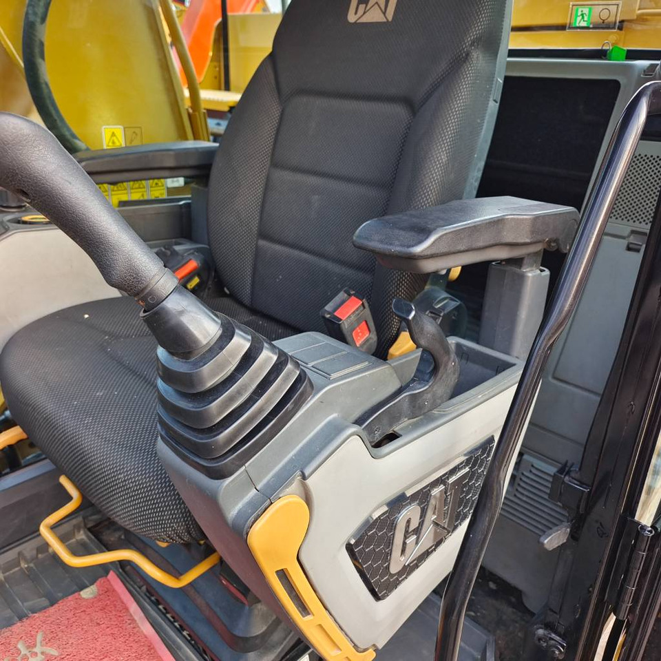 CAT 320GC - Ερπυστριοφόρος εκσκαφέας: φωτογραφία 4 CAT 320GC - Ερπυστριοφόρος εκσκαφέας: φωτογραφία 4