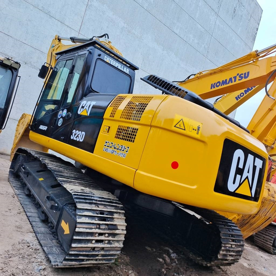 CAT 323 - Ερπυστριοφόρος εκσκαφέας: φωτογραφία 4 CAT 323 - Ερπυστριοφόρος εκσκαφέας: φωτογραφία 4