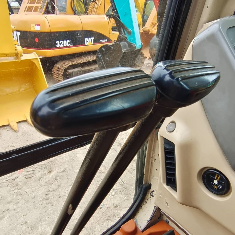 CAT 330 B L - Ερπυστριοφόρος εκσκαφέας: φωτογραφία 4 CAT 330 B L - Ερπυστριοφόρος εκσκαφέας: φωτογραφία 4