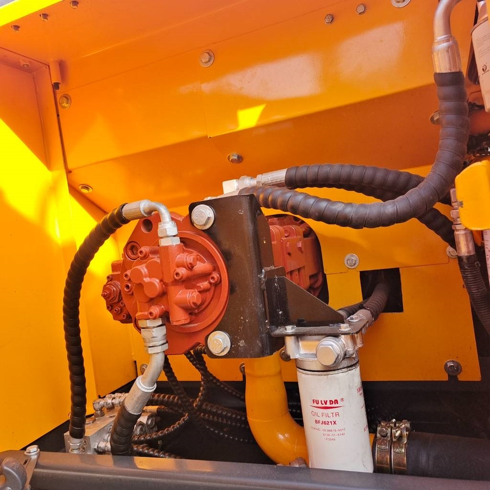 Hyundai 220LC-9T - Ερπυστριοφόρος εκσκαφέας: φωτογραφία 3 Hyundai 220LC-9T - Ερπυστριοφόρος εκσκαφέας: φωτογραφία 3