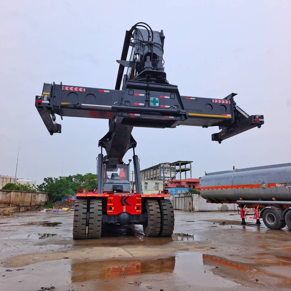 Kalmar DRF 450 - Reachstacker: φωτογραφία 2 Kalmar DRF 450 - Reachstacker: φωτογραφία 2