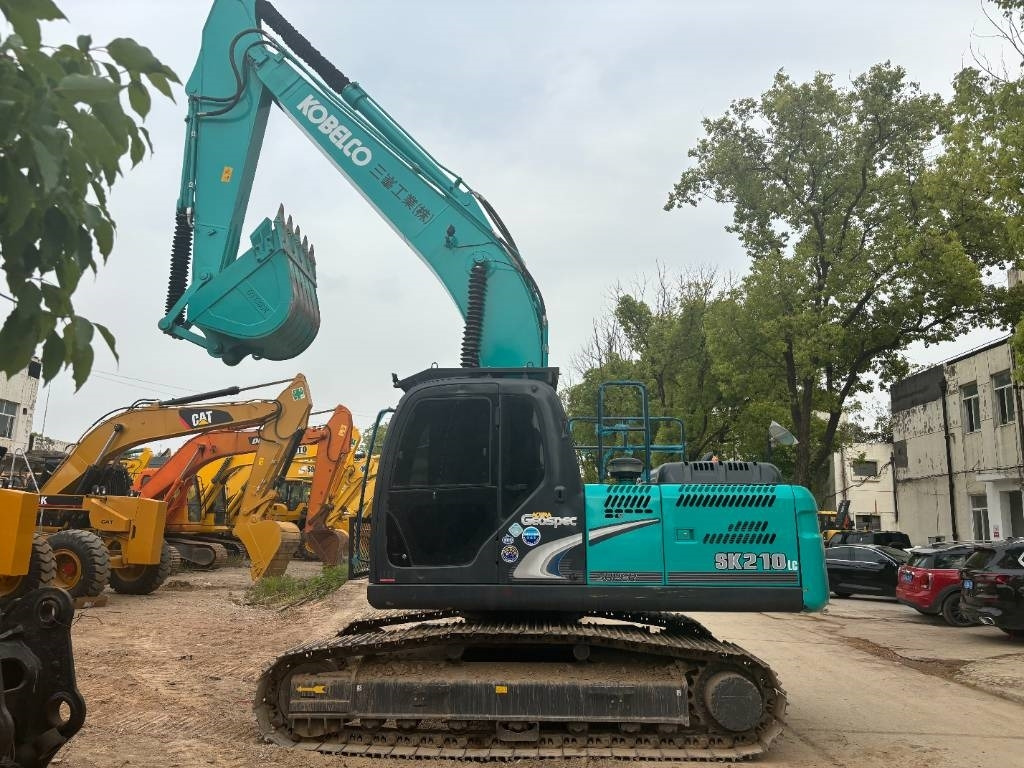 Kobelco SK 210 - Ερπυστριοφόρος εκσκαφέας: φωτογραφία 2 Kobelco SK 210 - Ερπυστριοφόρος εκσκαφέας: φωτογραφία 2