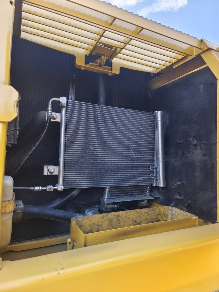 Komatsu PC 220 - Ερπυστριοφόρος εκσκαφέας: φωτογραφία 5 Komatsu PC 220 - Ερπυστριοφόρος εκσκαφέας: φωτογραφία 5