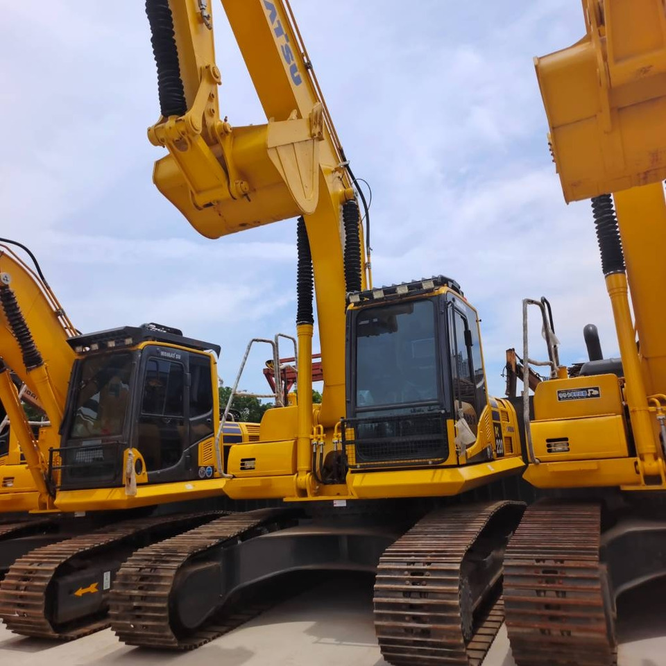 Komatsu PC 220 - Ερπυστριοφόρος εκσκαφέας: φωτογραφία 1 Komatsu PC 220 - Ερπυστριοφόρος εκσκαφέας: φωτογραφία 1