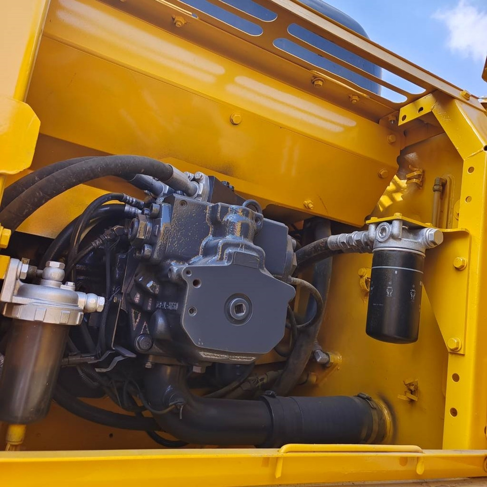 Komatsu PC 300 - Ερπυστριοφόρος εκσκαφέας: φωτογραφία 3 Komatsu PC 300 - Ερπυστριοφόρος εκσκαφέας: φωτογραφία 3