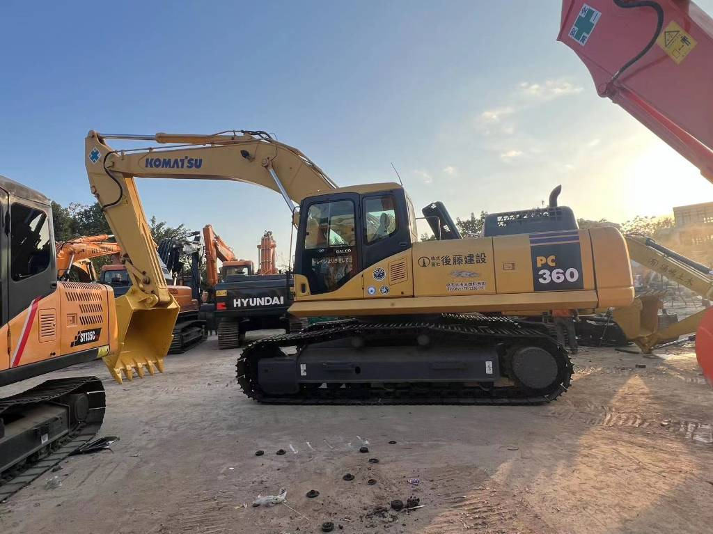 Komatsu PC 360-7 - Ερπυστριοφόρος εκσκαφέας: φωτογραφία 1 Komatsu PC 360-7 - Ερπυστριοφόρος εκσκαφέας: φωτογραφία 1
