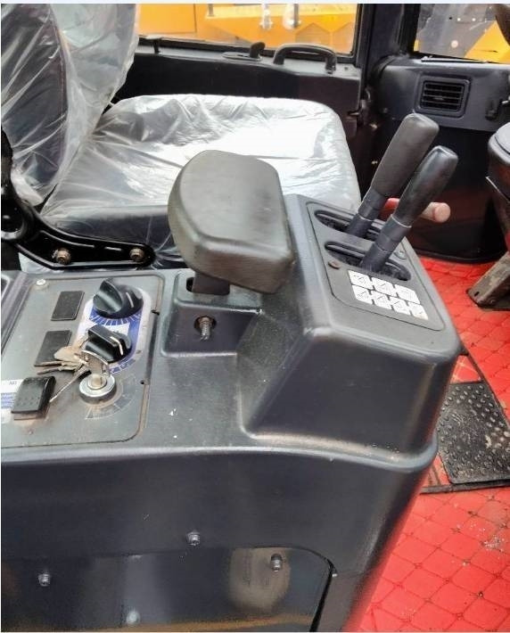 Komatsu WA 320-5 - Ερπυστριοφόρος εκσκαφέας: φωτογραφία 5 Komatsu WA 320-5 - Ερπυστριοφόρος εκσκαφέας: φωτογραφία 5