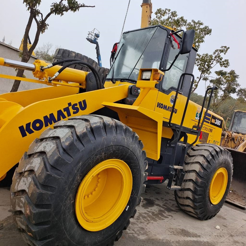 Komatsu WA 380 - Ελαστιχοφόρος φορτωτής: φωτογραφία 4 Komatsu WA 380 - Ελαστιχοφόρος φορτωτής: φωτογραφία 4