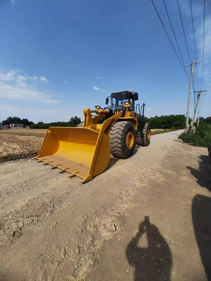 Komatsu WA 470-3 - Ελαστιχοφόρος φορτωτής: φωτογραφία 3 Komatsu WA 470-3 - Ελαστιχοφόρος φορτωτής: φωτογραφία 3