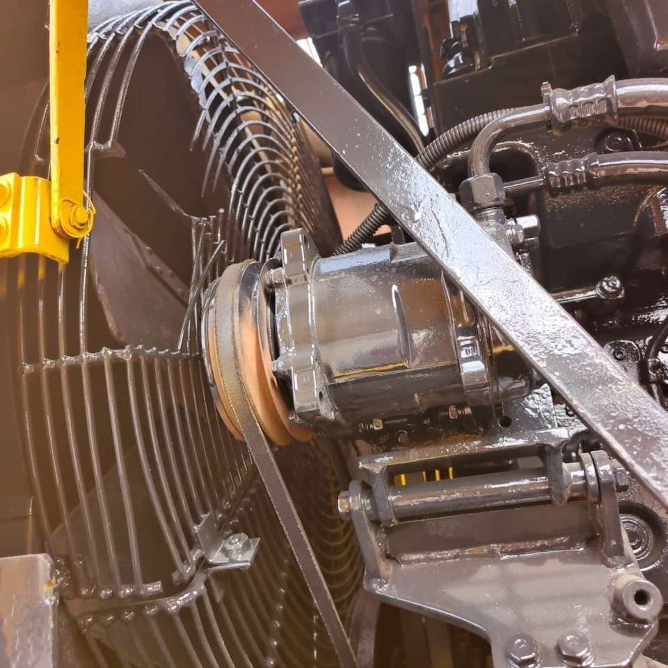 Komatsu WA 470-6 - Ερπυστριοφόρος εκσκαφέας: φωτογραφία 2 Komatsu WA 470-6 - Ερπυστριοφόρος εκσκαφέας: φωτογραφία 2