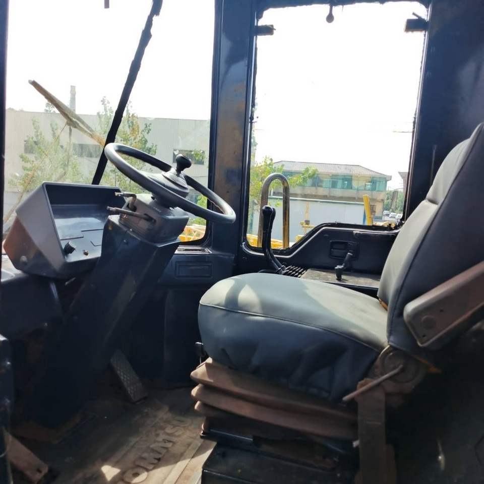 Komatsu WA 470-6 - Ερπυστριοφόρος εκσκαφέας: φωτογραφία 4 Komatsu WA 470-6 - Ερπυστριοφόρος εκσκαφέας: φωτογραφία 4