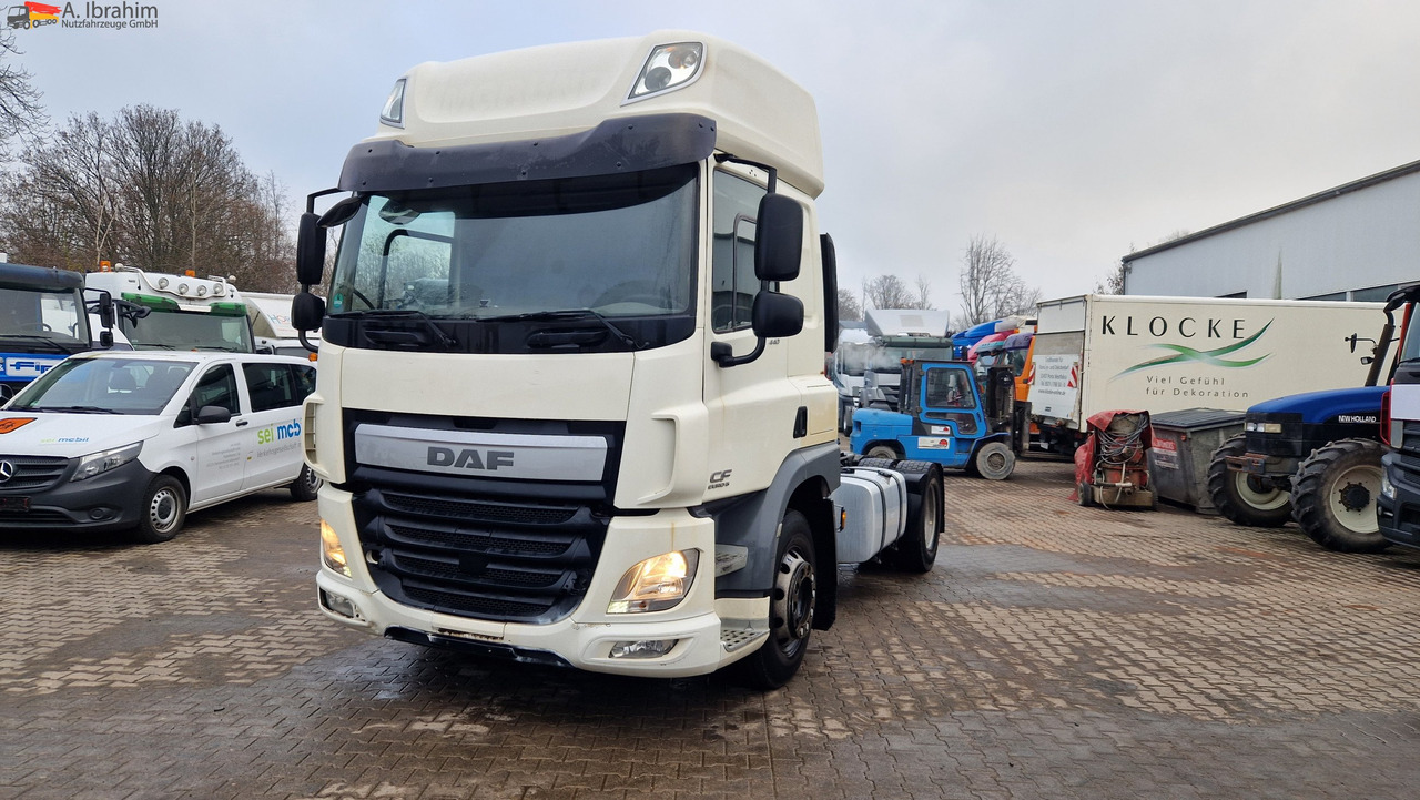 Daf CF 440 Hochdach deutsches Fahrzeug, fehlerfrei im Display - Τράκτορας: φωτογραφία 1 Daf CF 440 Hochdach deutsches Fahrzeug, fehlerfrei im Display - Τράκτορας: φωτογραφία 1