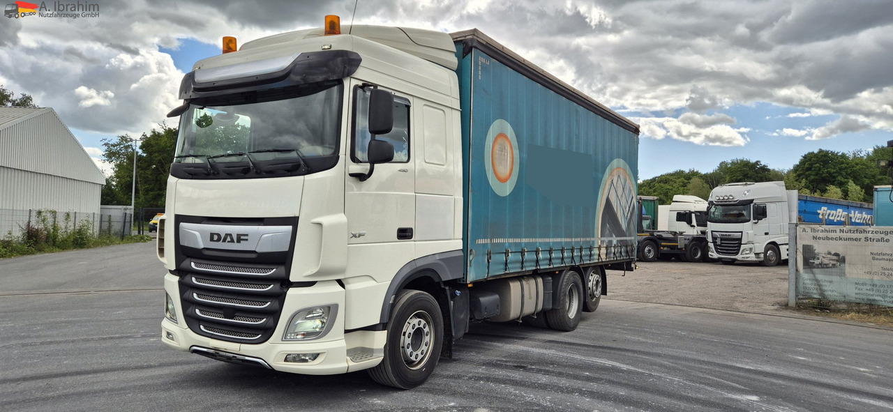 Daf XF 450 FAR Edscha Liftachse auch als Komplettzug !! - Φορτηγό μουσαμάς: φωτογραφία 1 Daf XF 450 FAR Edscha Liftachse auch als Komplettzug !! - Φορτηγό μουσαμάς: φωτογραφία 1