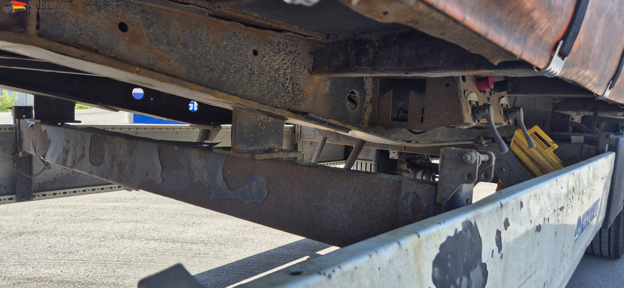 Krone AZP Schiebeplane, Edscha - Τρέιλερ κουρτίνα: φωτογραφία 4 Krone AZP Schiebeplane, Edscha - Τρέιλερ κουρτίνα: φωτογραφία 4