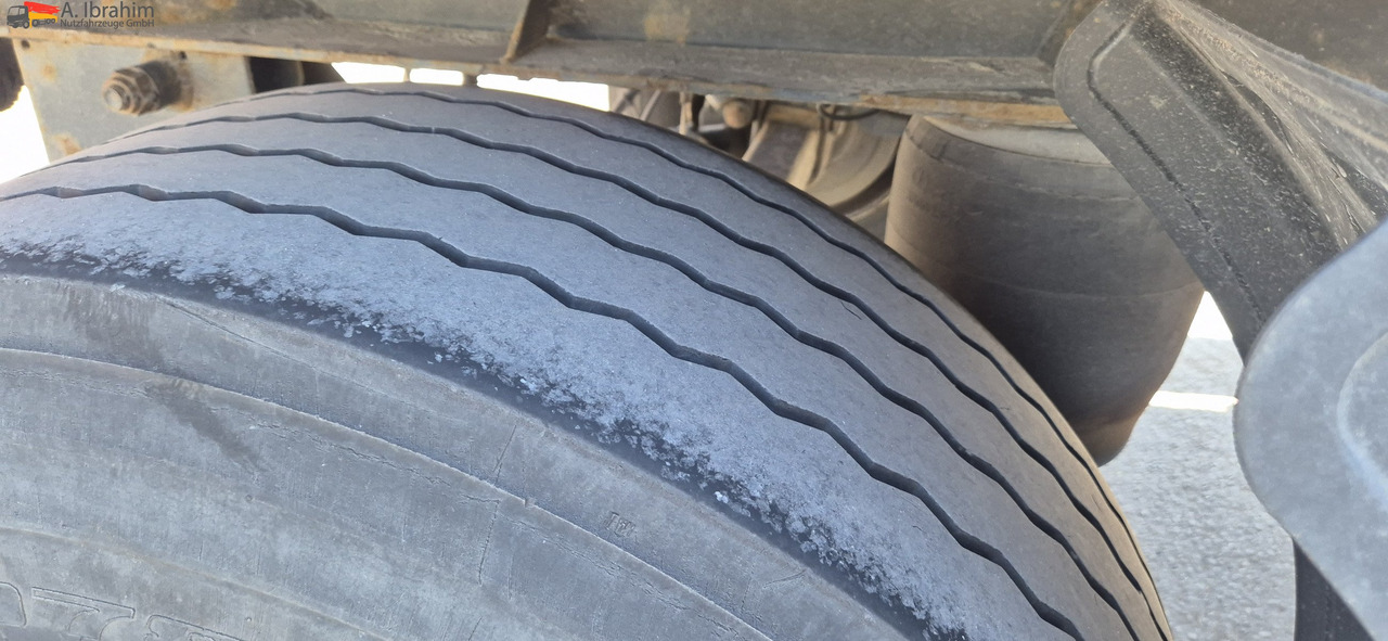 Krone AZP Schiebeplane, Edscha - Τρέιλερ κουρτίνα: φωτογραφία 3 Krone AZP Schiebeplane, Edscha - Τρέιλερ κουρτίνα: φωτογραφία 3