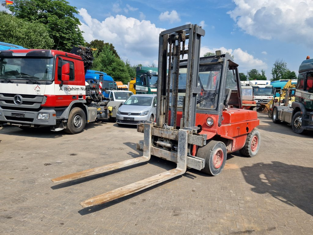 Linde H60 alt, aber läuft. 2x vorhanden, Tragfähigkeit 6000 kg - Πετρελαιοκίνητο περονοφόρο: φωτογραφία 4 Linde H60 alt, aber läuft. 2x vorhanden, Tragfähigkeit 6000 kg - Πετρελαιοκίνητο περονοφόρο: φωτογραφία 4