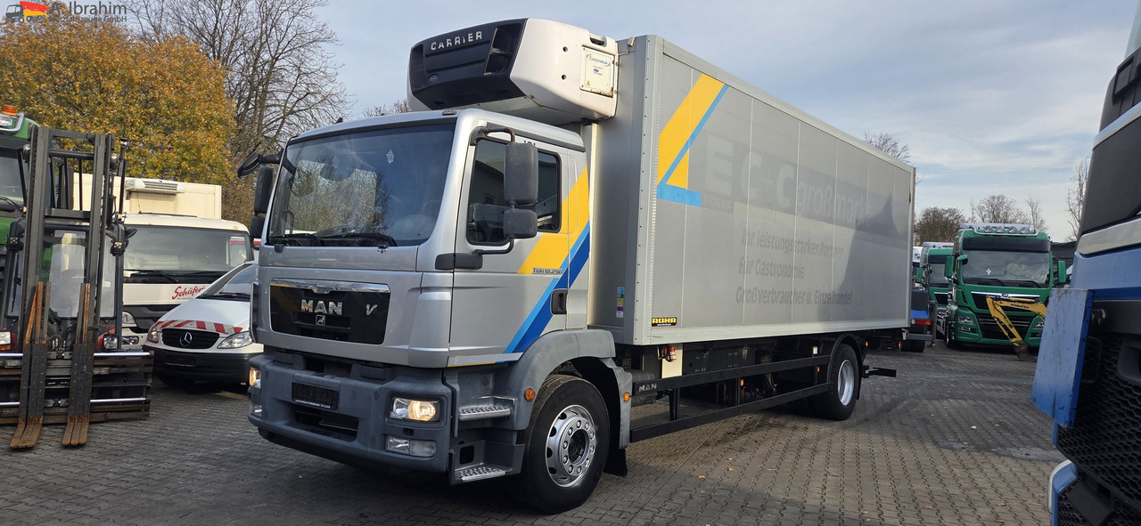 MAN TGM 18.290 Carrier Supra 950 U | LBW | 2 Kammer MT | Schneeketten - Φορτηγό ψυγείο: φωτογραφία 1 MAN TGM 18.290 Carrier Supra 950 U | LBW | 2 Kammer MT | Schneeketten - Φορτηγό ψυγείο: φωτογραφία 1