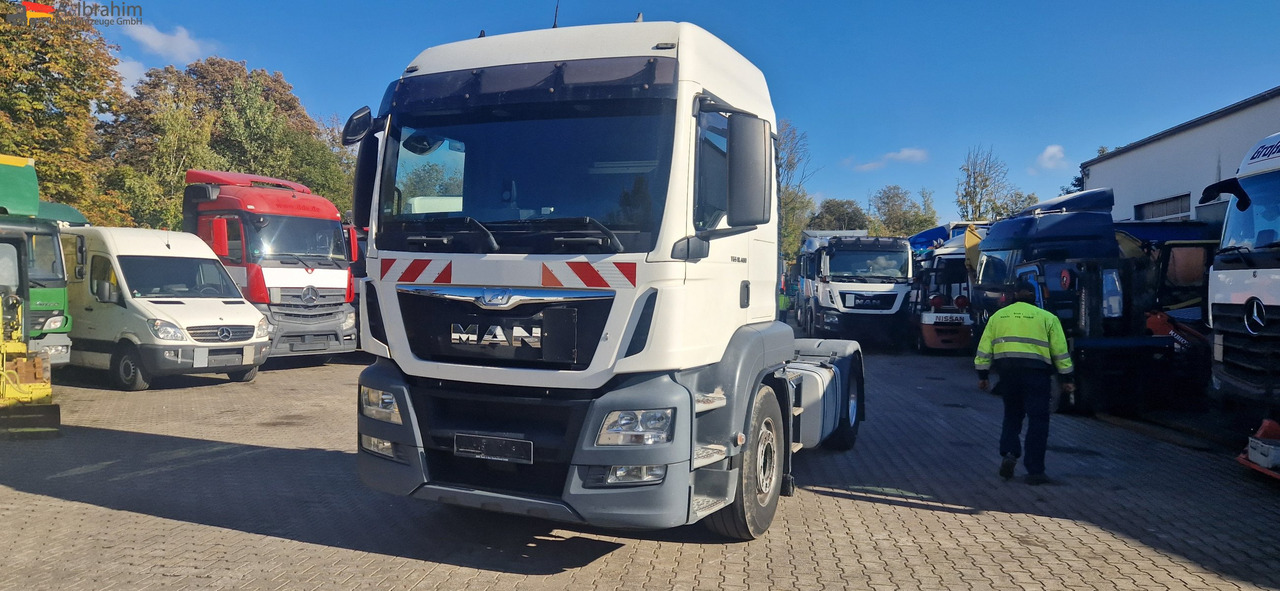 MAN TGS 18.400 PTO für Kompressor sehr sauber, 8x baugleich - Τράκτορας: φωτογραφία 1 MAN TGS 18.400 PTO für Kompressor sehr sauber, 8x baugleich - Τράκτορας: φωτογραφία 1