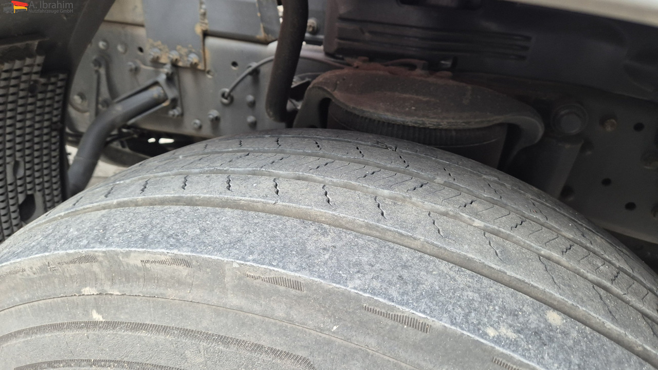 Mercedes-Benz 1833 HIAB Kran, Funk FB Scheckheft gepflegt bei Mercedes - Φορτηγό με ανοιχτή καρότσα, Φορτηγό με γερανό: φωτογραφία 3 Mercedes-Benz 1833 HIAB Kran, Funk FB Scheckheft gepflegt bei Mercedes - Φορτηγό με ανοιχτή καρότσα, Φορτηγό με γερανό: φωτογραφία 3